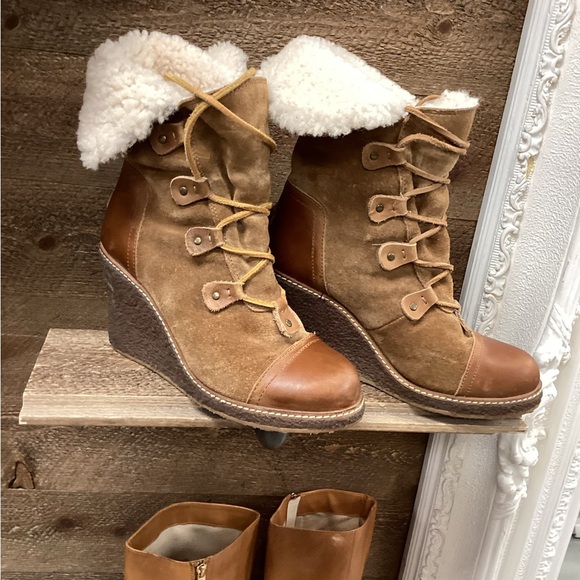 Australia Luxe Collective “Mona” Suede Shearling Wedge Boots – Size 8 - Picture 11 of 11